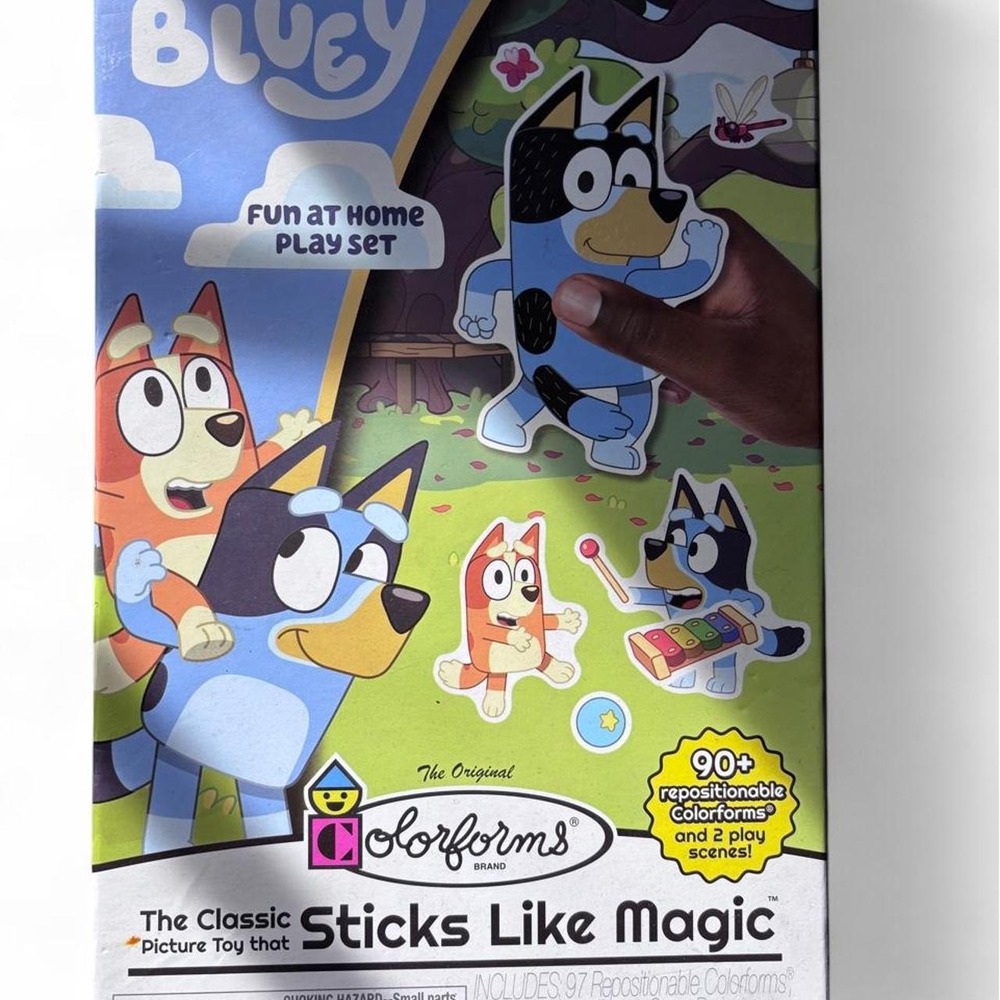 Bluey Fun at Home Colorforms Play Set 90+ Repositionable Vinyl Clings 1895